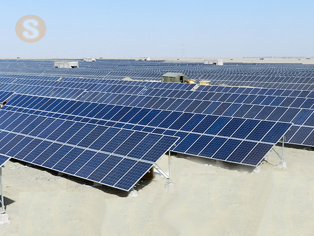 青海格尔木20MW地面散布式电站