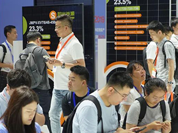 金龙迎宾亮相SNEC 2025，全场景N型产品矩阵沉构光伏价值公式